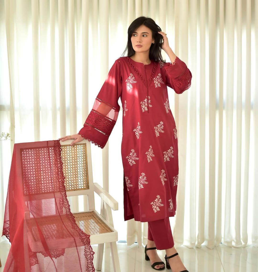 HORIYA MEHROON LAWN CORD SET