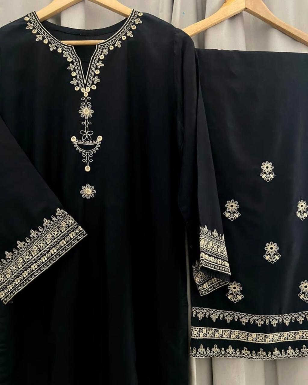 BLACK IRIS 2PC