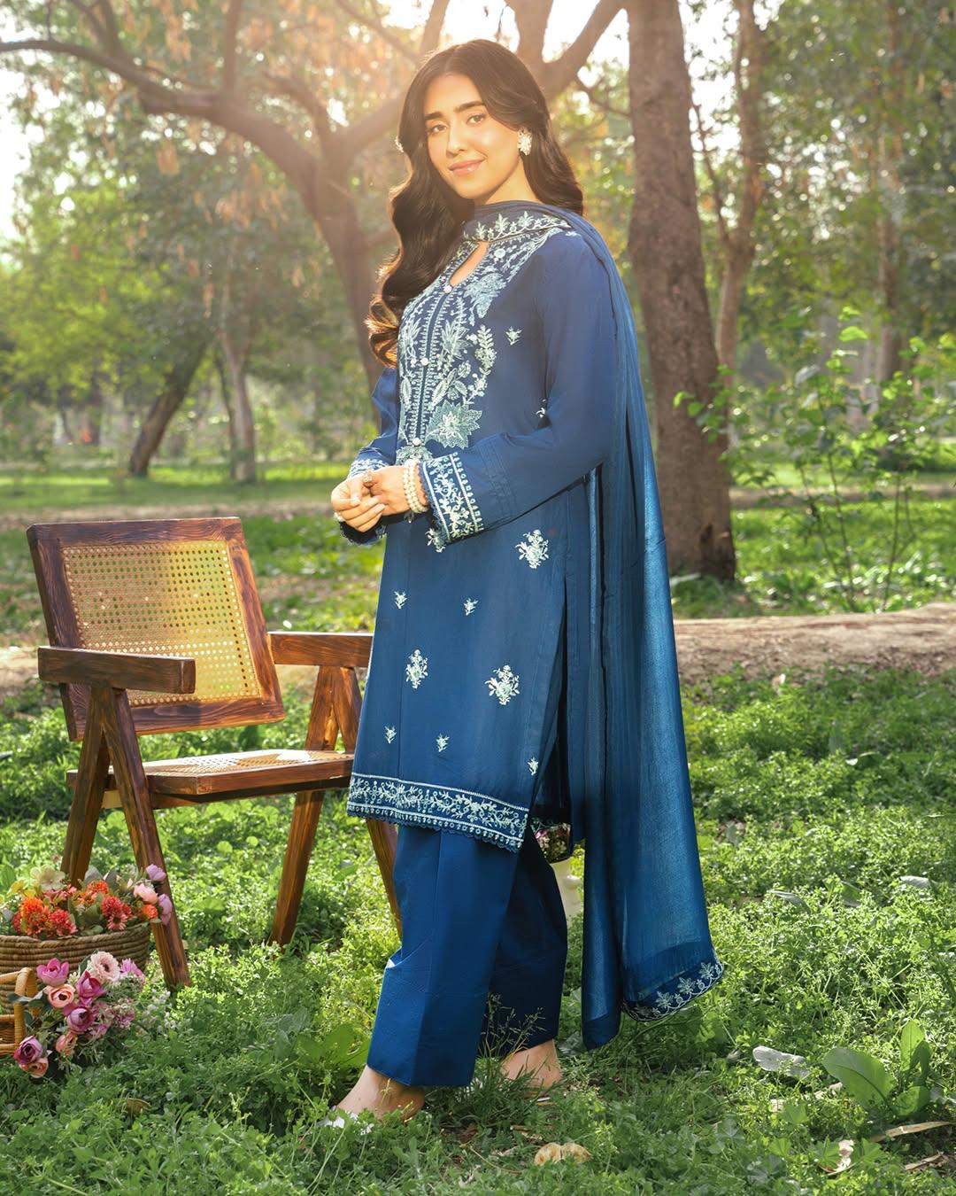 RAMAN 3PC ( FARSHI SHALWAR )
