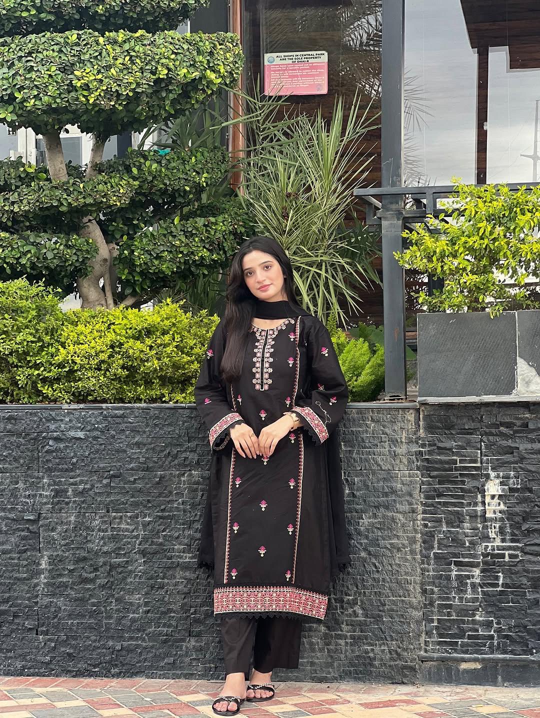 ANIKA 3PC